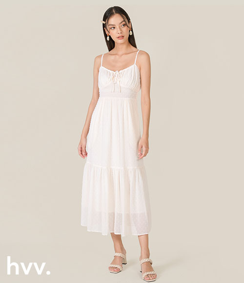 5 White Dresses In Singapore For Different Occasions Ranging From Dates To Picnics
